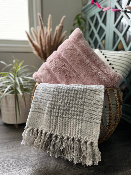 Houndstooth Throw